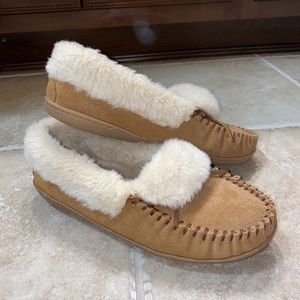 Fluffy moccasin style slippers